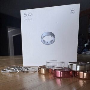 Oura Ring 4 Silver